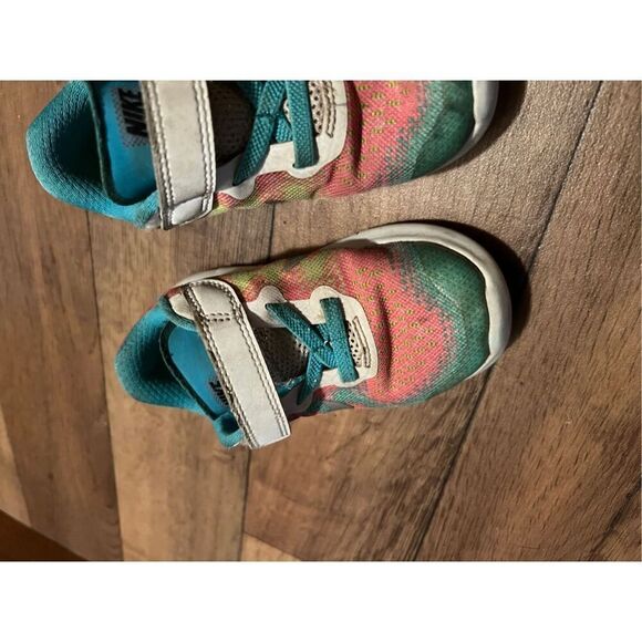 Nike Free Rn multi-Colored Toddler Tennis Shoes Size 8C - Picture 3 of 12